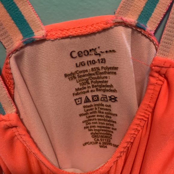 Pink bathing suit - Picture 2 of 3